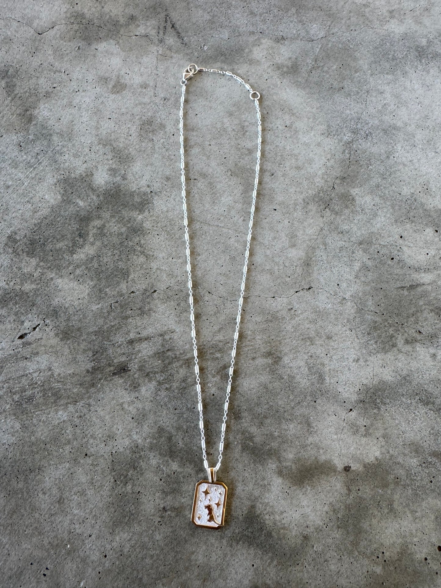 Dreaming little mouse necklace