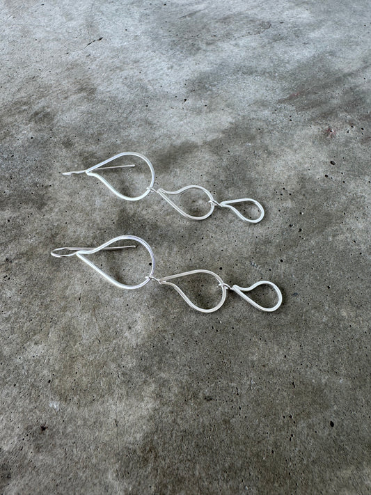 Lágrimas (tears) dangle earrings