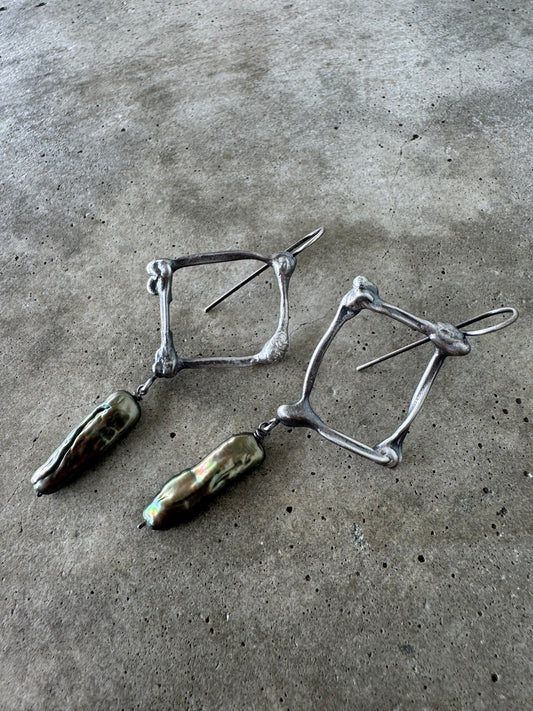 Molten frame w/dark green pearl