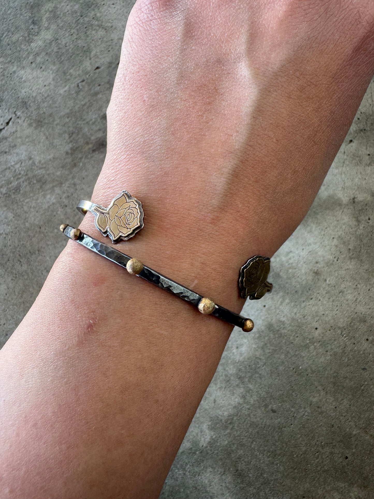 Dot cuff