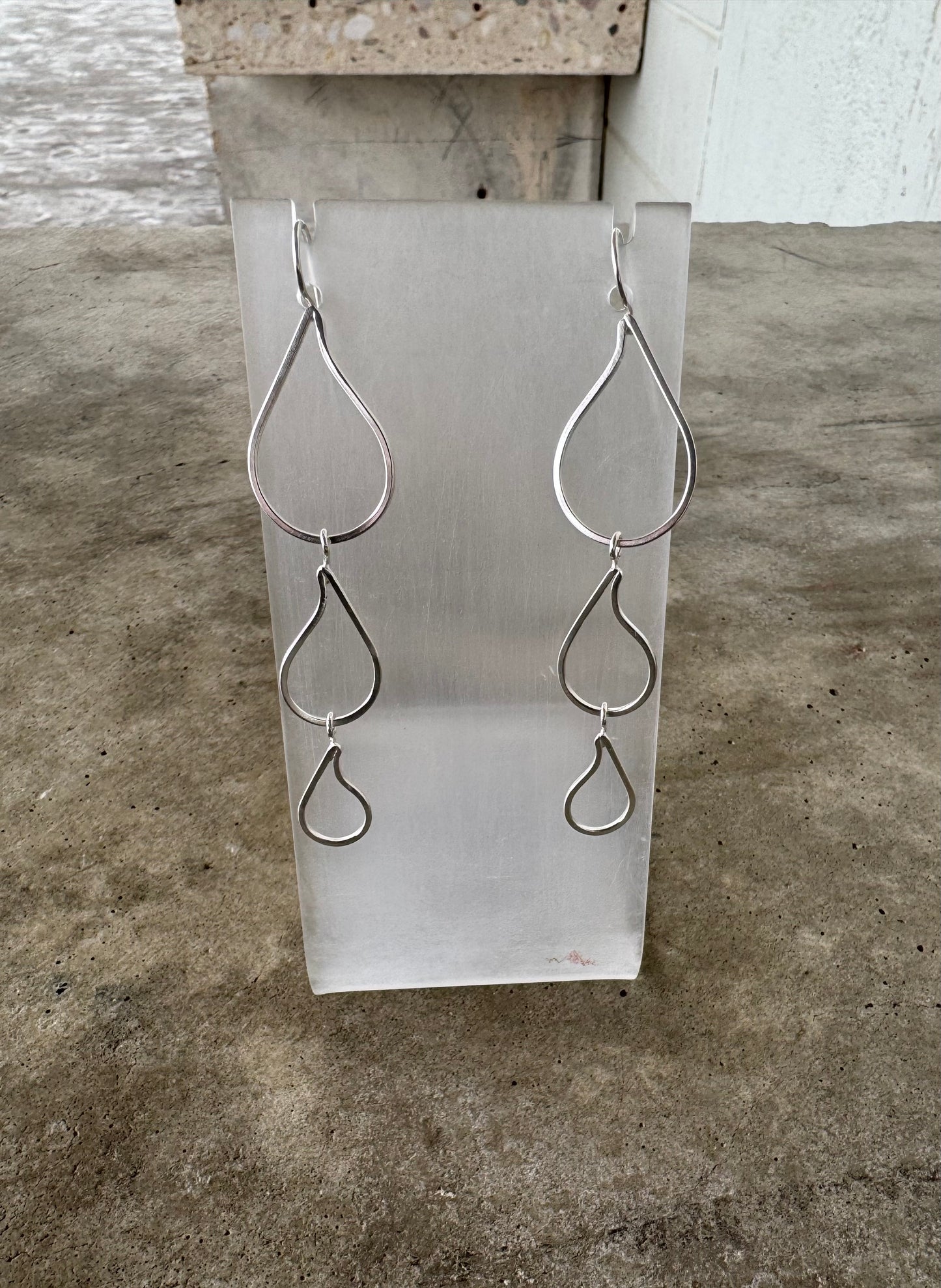 Lágrimas (tears) dangle earrings