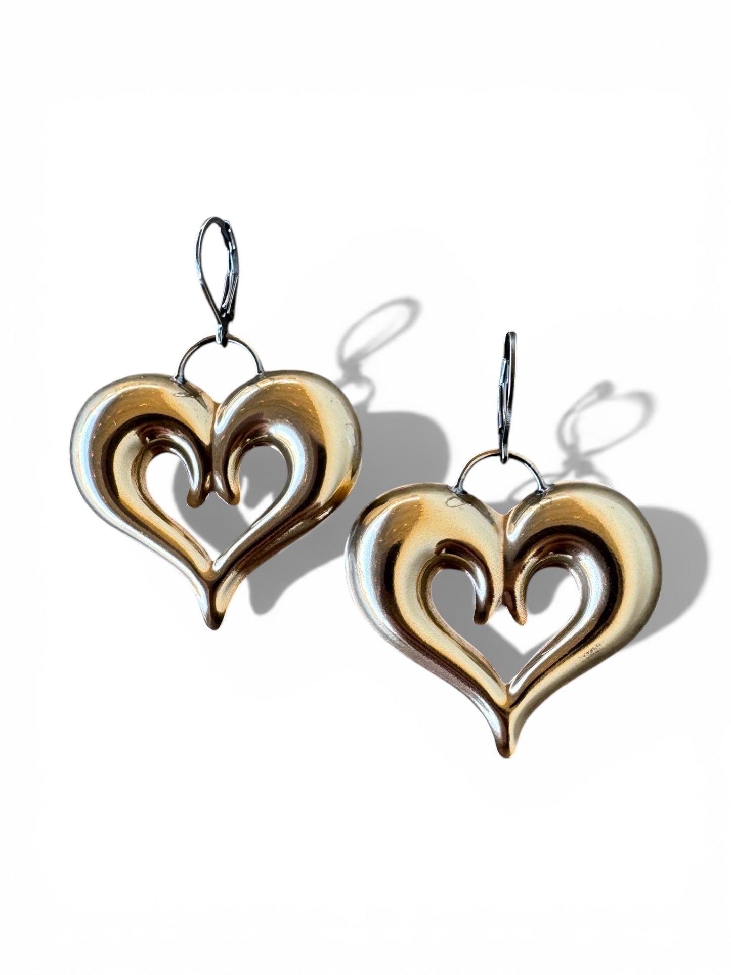 Medium puff heart earrings